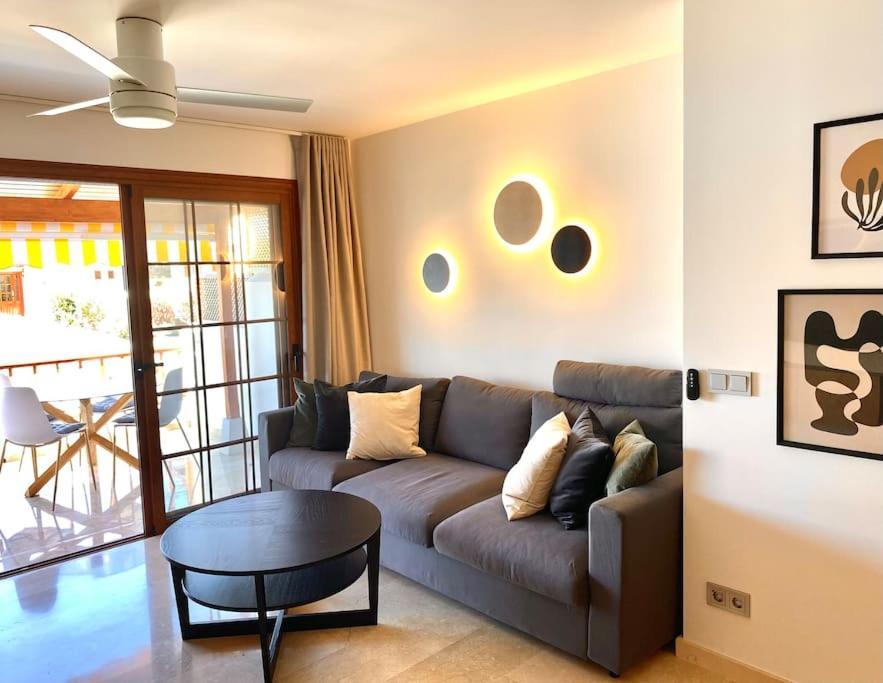 Stylish & Modern 1 Bedroom Suite On Frontline Of Playa Del Duque Costa Adeje  Exterior photo