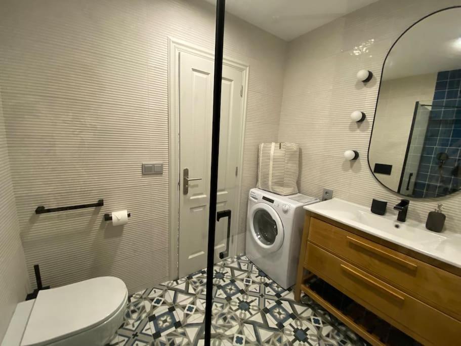 Stylish & Modern 1 Bedroom Suite On Frontline Of Playa Del Duque Costa Adeje  Exterior photo